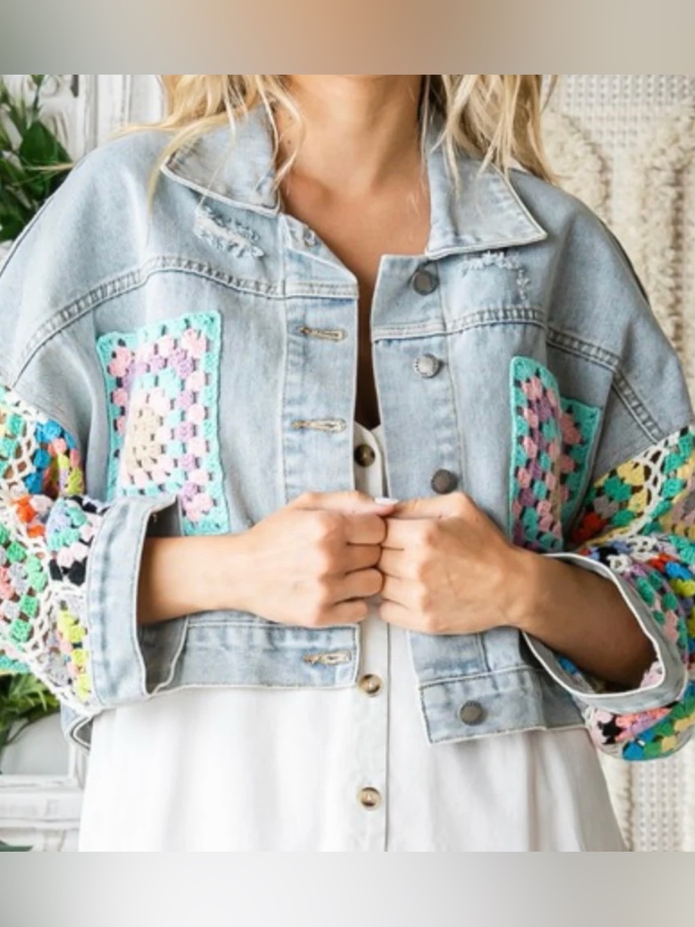 Women’s Veveret Granny Square Crocheted Sleeve Denim Jean Jacket NWOT L